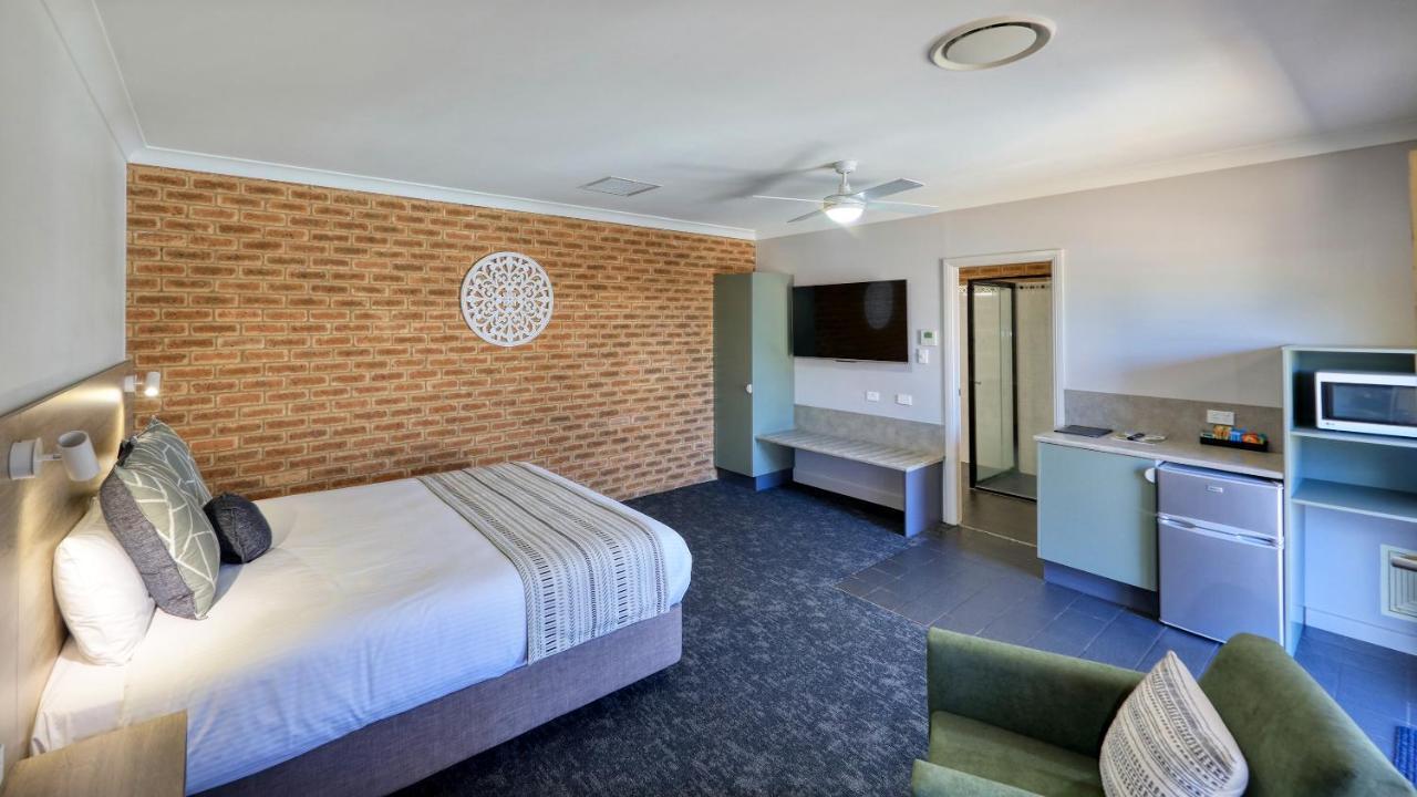 Hamilton Henry Parkes Motor Inn Exterior foto