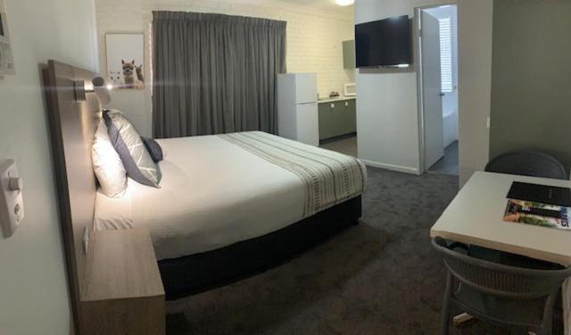 Hamilton Henry Parkes Motor Inn Exterior foto
